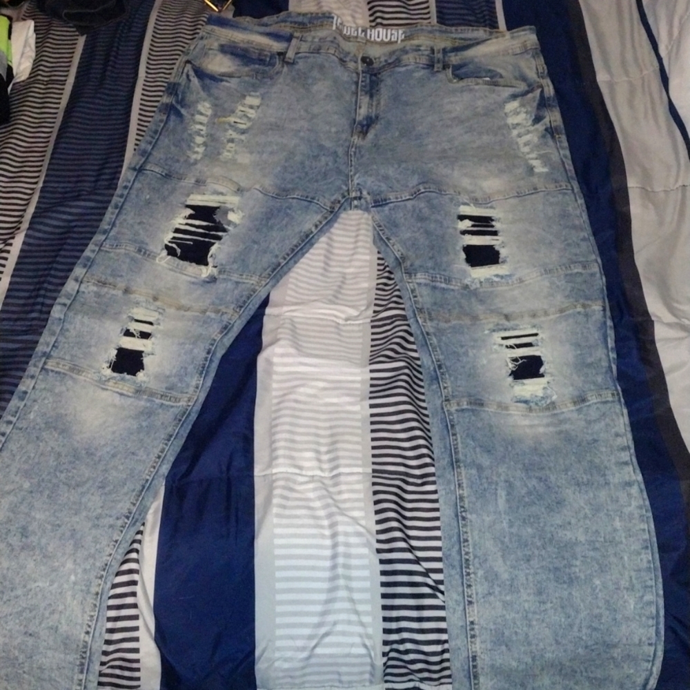 Blue jean Jewel House ripped jeans